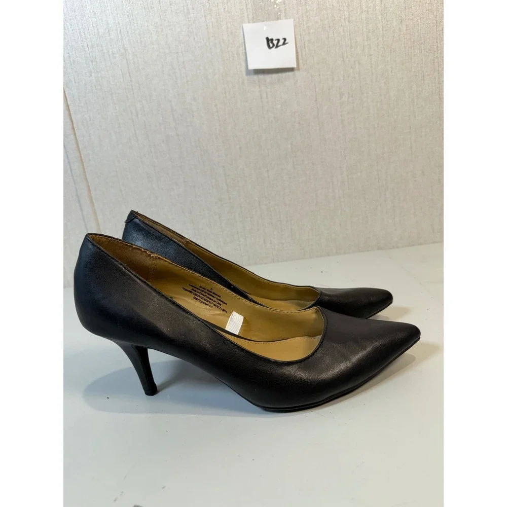 Merona Black Classic Pointed‎ Toe Kitten Heel Pumps – Size 8.5 capsule timeless